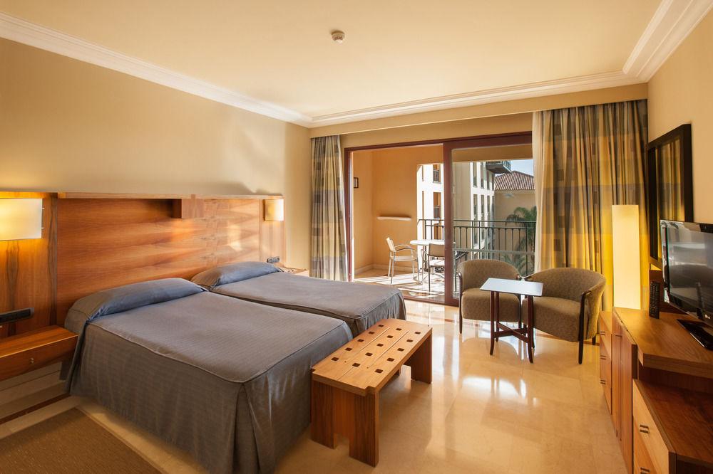 Lopesan Costa Meloneras Resort & Spa 外观 照片 A room at the Hotel Sheraton Granada