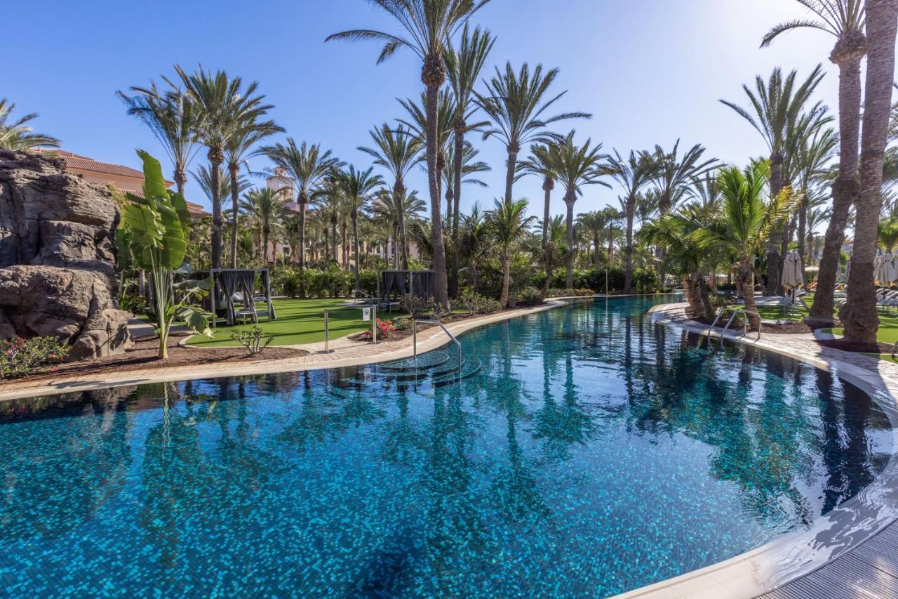 Lopesan Costa Meloneras Resort & Spa 外观 照片 The swimming pool at the Royal Mirage Hotel
