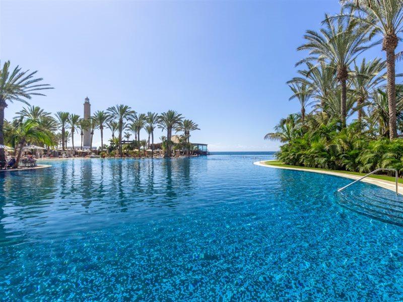 Lopesan Costa Meloneras Resort & Spa 外观 照片 Infinity pool at the Royal Beach Hotel, Cyprus