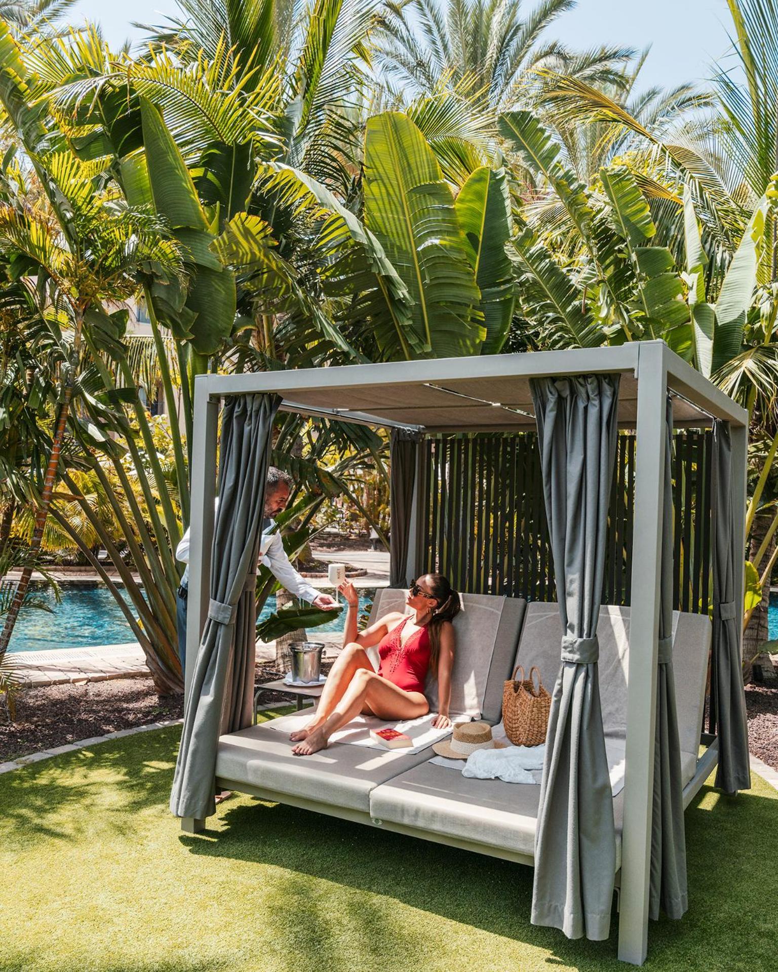 Lopesan Costa Meloneras Resort & Spa 外观 照片 Cabana at the pool